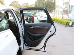 奥迪Q5 2015款 40 TFSI 舒适型 5座