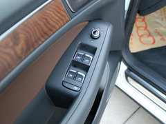 奥迪Q5 2015款 40 TFSI 舒适型 5座