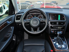 奥迪Q5 2015款 40 TFSI 舒适型 5座