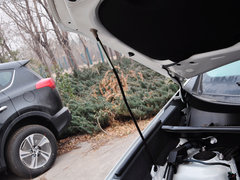 RAV4荣放 2015款 2.0L CVT 四驱风尚版 5座