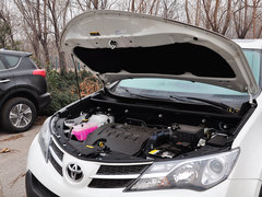 RAV4荣放 2015款 2.0L CVT 四驱风尚版 5座