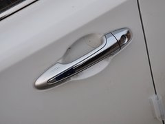 RAV4荣放 2015款 2.0L CVT 四驱新锐版 5座