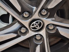 RAV4荣放 2015款 2.0L CVT 四驱新锐版 5座