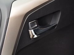 RAV4荣放 2015款 2.0L CVT 四驱新锐版 5座