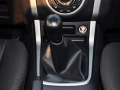 D-MAX 2015款 2.5T 手动 两驱豪华型4JK1