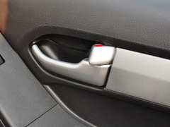 D-MAX 2015款 2.5T 手动 两驱豪华型4JK1