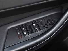 观致3 2015款 都市SUV 1.6T 自动 型动派