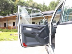 猎豹Q6 2015款 2.0T 手动 两驱版 7座