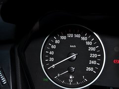 宝马2系多功能旅行车 2015款 218i 运动设计套装