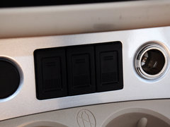 风光 2014款 330 1.5L 手动 舒适型DK15-01