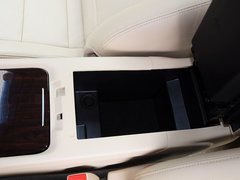 吉利EC8 2015款 2.0L 自动 尊贵型