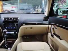 吉利EC8 2015款 2.0L 自动 尊贵型