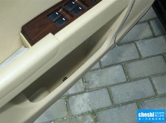 吉利EC8 2015款 2.0L 自动 尊贵型