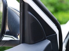 萨瓦纳 2015款 2.8T 四驱柴油豪华版 5座