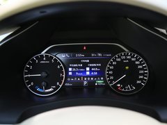 楼兰 2015款 2.5 XV四驱混动旗舰版