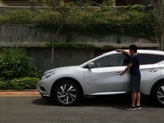 楼兰 2015款 2.5 XV四驱混动旗舰版