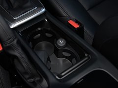 沃尔沃V40 2016款 2.0T T4 智雅版