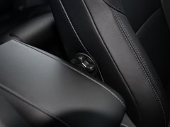 沃尔沃V40 2016款 2.0T T4 智雅版