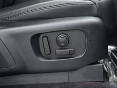 发现 2018款 5.0 V8 SVX 