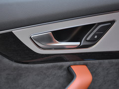 奥迪Q7 2018款 45 TFSI 尊贵型