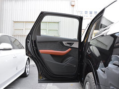 奥迪Q7 2018款 45 TFSI 尊贵型