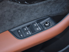 奥迪Q7 2018款 45 TFSI 尊贵型