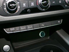 奥迪A4L 2018款 30周年年型 40 TFSI 进取型