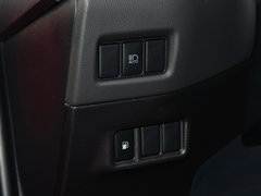 丰田C-HR 2018款 2.0L 旗舰天窗版 国VI