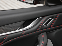 Levante 2019款 3.8T GTS