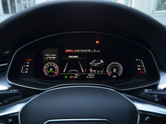 奥迪A7 2019款 55 TFSI quattro 动感型