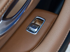 奔驰E级 2019款 E 200 L 运动型 4MATIC