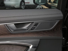 奥迪A6L 2019款 45 TFSI quattro 尊享致雅型