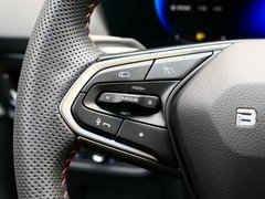 新宝骏RC-6 2019款 1.5T CVT 24小时在线豪华型