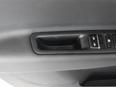 博越 2018款 1.8TD DCT两驱智联型4G互联版