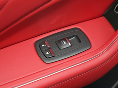 Levante 2019款 3.0T 350Hp 标准版 国VI