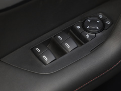 雪佛兰开拓者 2020款 Redline 650T 7座霆版
