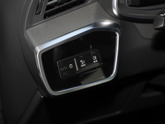 奥迪A6 旅行版 2020款 allroad quattro 探索家 55 TFSI 尊享越野型