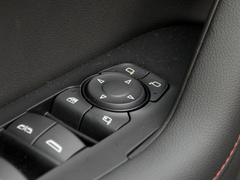 雪佛兰开拓者 2020款 RS 650T Twin-Clutch四驱7座擎版