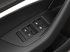 奥迪A6L 2020款 45 TFSI quattro 臻选动感型