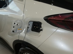 丰田C-HR EV 2020款  尊贵天窗版