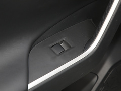 RAV4荣放 2020款 2.0L CVT四驱风尚PLUS版