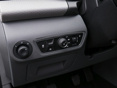 新宝骏RC-5 2020款 1.5L 手动智耀豪华型