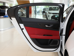 捷豹XEL 2021款 2.0T 250PS 曜黑运动版