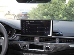 奥迪RS5 2021款 RS5 Sportback 暗金版