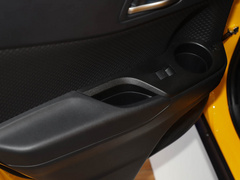 丰田C-HR 2021款 双擎 2.0L E-CVT豪华版