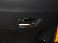 丰田C-HR 2021款 双擎 2.0L E-CVT豪华版