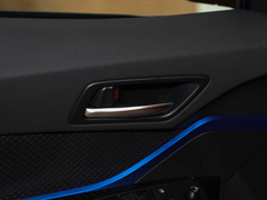 丰田C-HR 2021款 双擎 2.0L E-CVT豪华版