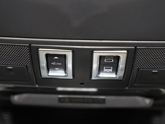 捷豹XFL 2021款 XFL 2.0T P250 四驱曜黑运动版