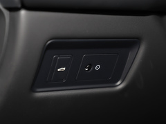 捷豹XFL 2021款 XFL 2.0T P250 四驱曜黑运动版