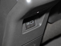 凯迪拉克XT6 2022款 2.0T 七座两驱豪华型
